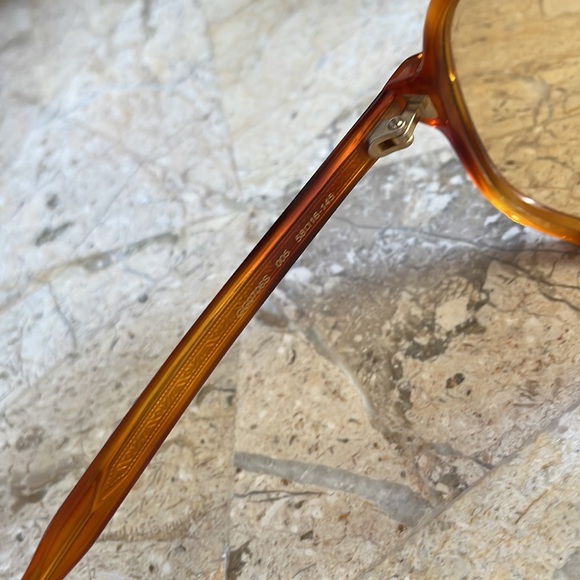 GUCCI AVIATOR SUNGLASSES - Picture 4 of 6